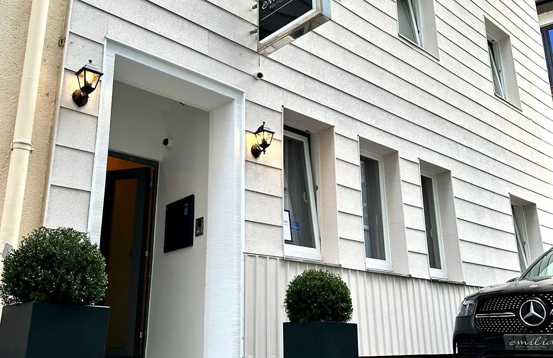 Hotel Emilia-1