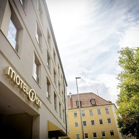 Motel One Würzburg-3